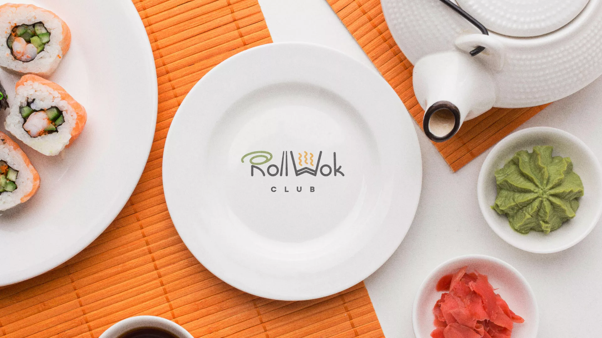 Разработка логотипа и фирменного стиля в Карачеве для суши-бара «Roll Wok Club»